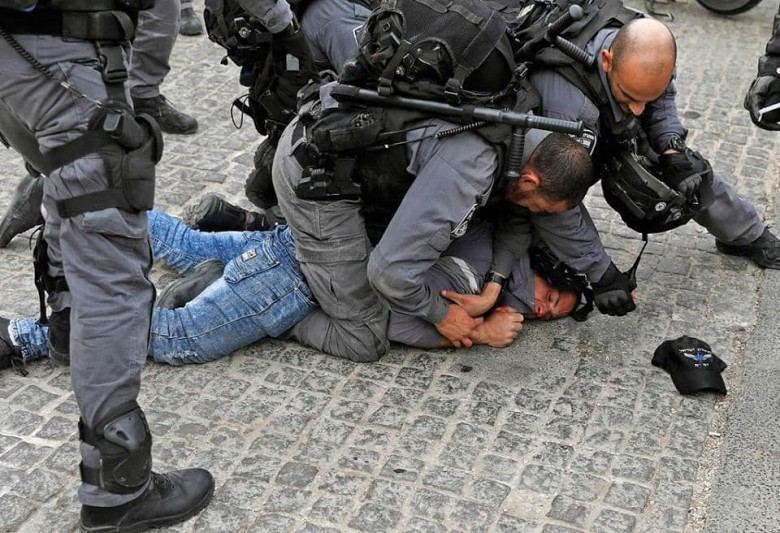 الهلال الأحمر: طواقمنا تعاملت مع 95 حالة في المسجد الأقصى